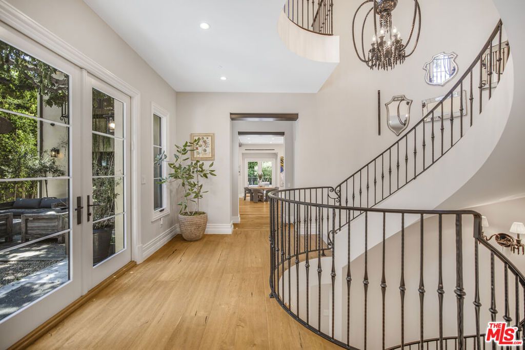 Photo of 439 S Spalding Dr. Dr, Beverly Hills, CA 90212 (MLS # 26638879)