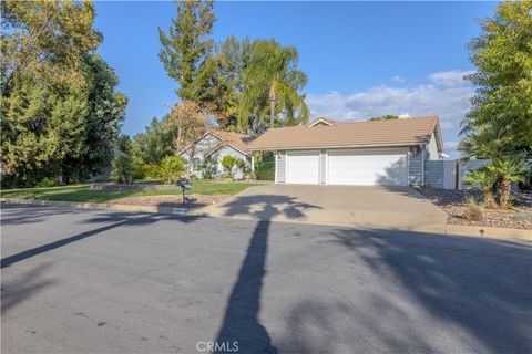 Photo of 30670 Brookstone Ln, Lake Elsinore, CA 92530 (MLS # SW26052920)