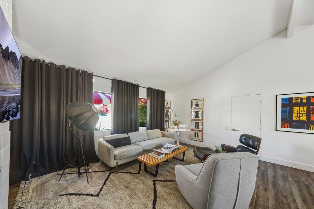 Sunshine Villa - Residential