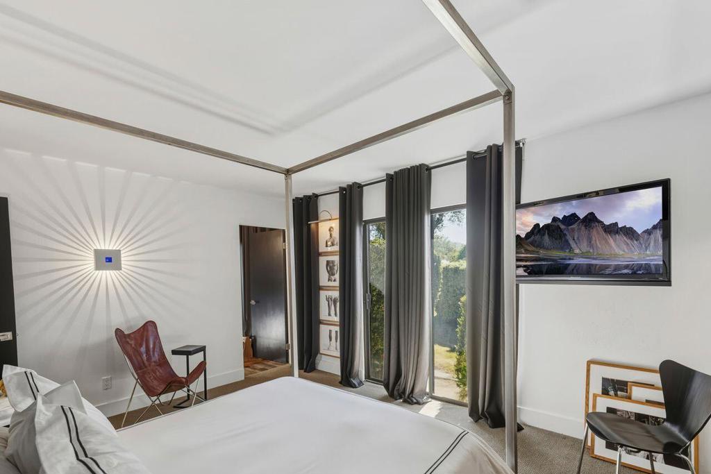 Sunshine Villa - Residential