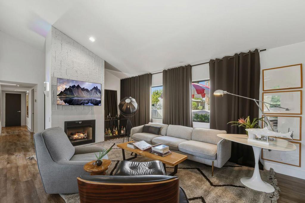 Sunshine Villa - Residential