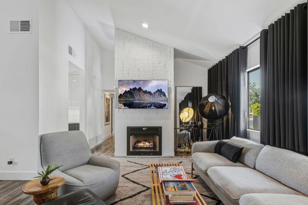 Sunshine Villa - Residential