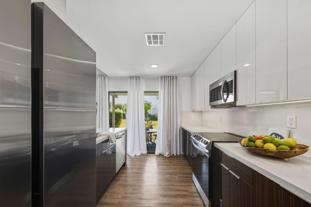 Sunshine Villa - Residential