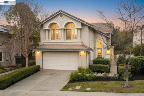 Photo of 690 690 Glasgow Cir Cir, Danville, CA 94526 (MLS # 41125886)