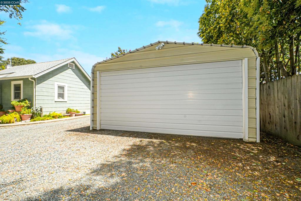 160 S Cody Ln
