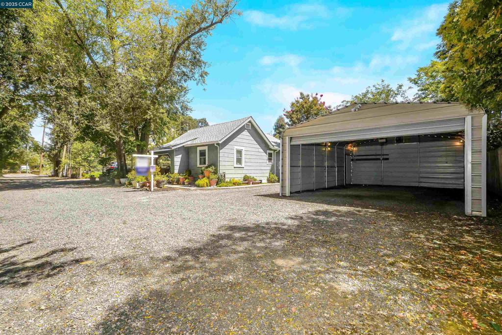 160 S Cody Ln