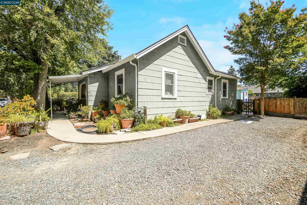 160 S Cody Ln