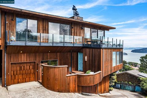 Photo of 44 Cable Roadway, Sausalito, CA 94965 (MLS # 41132215)