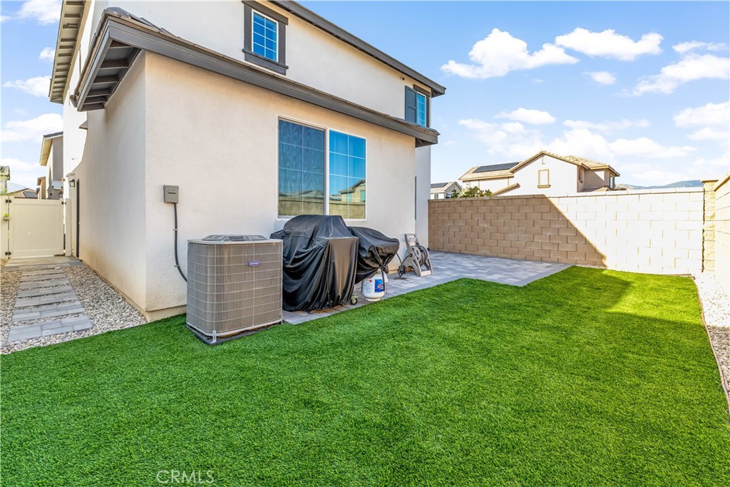 2498 Gunner Ridge Way