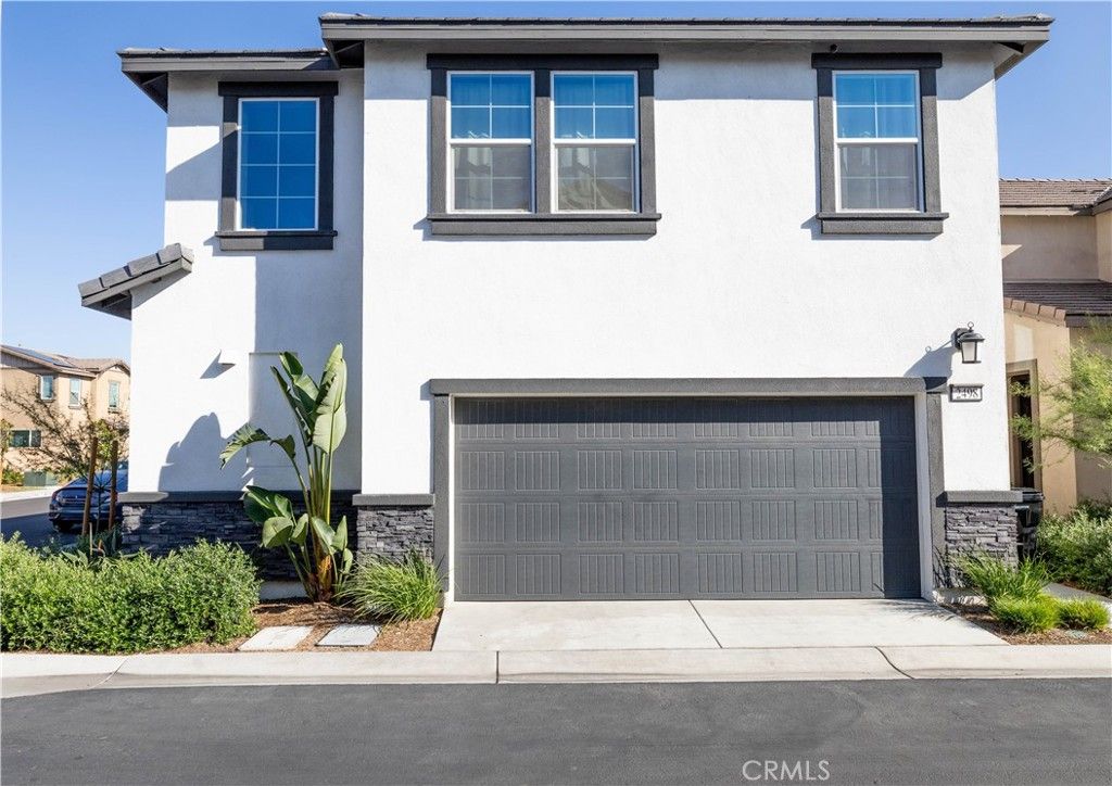Photo of 2498 Gunner Ridge Way Way, Rialto, CA 92377 (MLS # OC25222052)