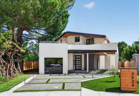 Photo of 2338 Thompson Court, Mountain View, CA 94043 (MLS # ML82046136)