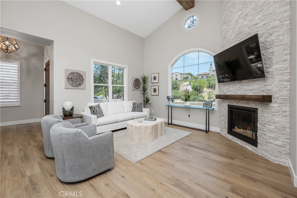 8126 Santaluz Village N