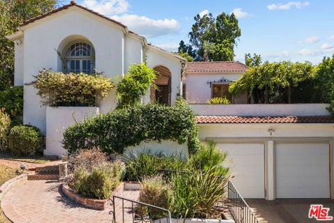 Photo of 6484 Ivarene Avenue, Los Angeles, CA 90068 (MLS # 26873091)