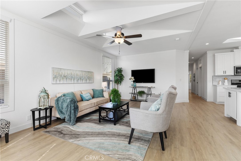 19009 South Laurel Park Road 186