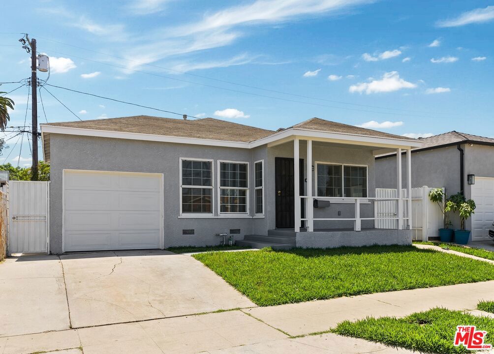 This fully remodeled 2-bedroom, 1-bathroom single-family home is the perfect starter residence or ideal downsizing option. Step inside to find a bright, open floor plan with a spacious kitchen and a beautifully designed living room that makes everyday living and entertaining effortless.The backyard features fresh new grass, creating the perfect setting for intimate family barbecues, a private retreat, or a secure play area for pets. Centrally located, this home is just 12 minutes from SoFi Stadium and the Kia Forum, placing you close to world-class entertainment, dining, and shopping. With its blend of charm, convenience, and modern upgrades, this home is not just move-in ready it's a smart investment in an area primed for continued growth.