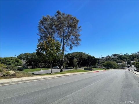 Tiny photo for 33132 Mesa Vista Dr, Dana Point, CA 92629 (MLS # OC25232686)