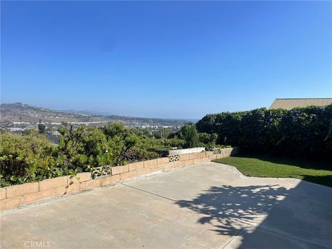 Tiny photo for 33132 Mesa Vista Dr, Dana Point, CA 92629 (MLS # OC25232686)