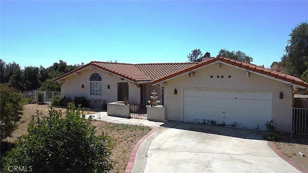Located in an established neighborhood, 39581 Cherry Oak Canyon offers a solid foundation for buyers looking to customize a home to their liking. This property features 3 bedrooms and 2 bathrooms, with a functional layout that includes a living room, dining area, and an a 2 car attached garage.
While the home does need repairs and cosmetic updates throughout, it offers plenty of potential for the right buyer. The lot is generously sized, almost 1 acre, providing room for outdoor improvements, additional landscaping, or entertaining space. Inside, original features remain, giving you a blank canvas to modernize or redesign as desired.
Whether you're an investor, contractor, or homeowner with vision, this property presents a great opportunity to build equity in a desirable area. Bring your tools and imagination — this is a project worth considering.