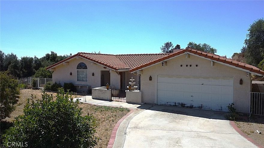 Located in an established neighborhood, 39581 Cherry Oak Canyon offers a solid foundation for buyers looking to customize a home to their liking. This property features 3 bedrooms and 2 bathrooms, with a functional layout that includes a living room, dining area, and an a 2 car attached garage.



While the home does need repairs and cosmetic updates throughout, it offers plenty of potential for the right buyer. The lot is generously sized, almost 1 acre, providing room for outdoor improvements, additional landscaping, or entertaining space. Inside, original features remain, giving you a blank canvas to modernize or redesign as desired.



Whether you're an investor, contractor, or homeowner with vision, this property presents a great opportunity to build equity in a desirable area. Bring your tools and imagination — this is a project worth considering.
