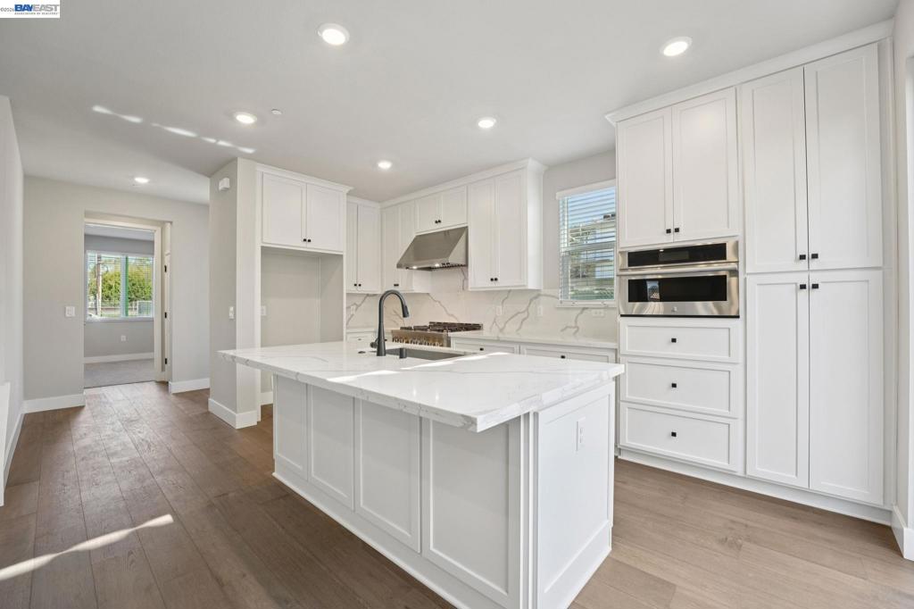 798 Abigail Place