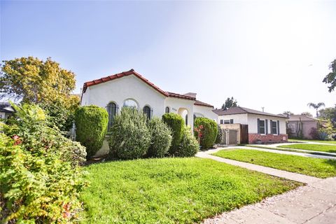 Photo of 3370 Lemon Ave, Signal Hill, CA 90755 (MLS # PW25255886)