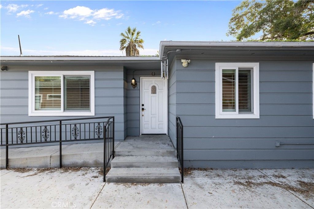 Photo of 1305 Aristo St, Glendale, CA 91201 (MLS # SR25278585)