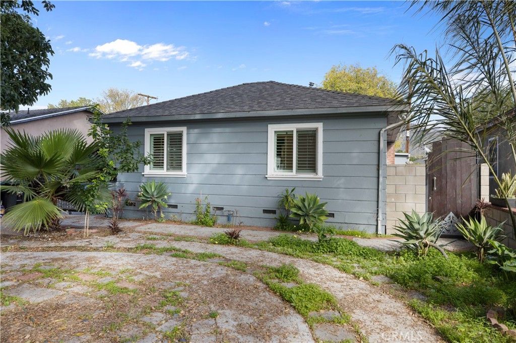 Photo of 1305 Aristo St, Glendale, CA 91201 (MLS # SR25278585)