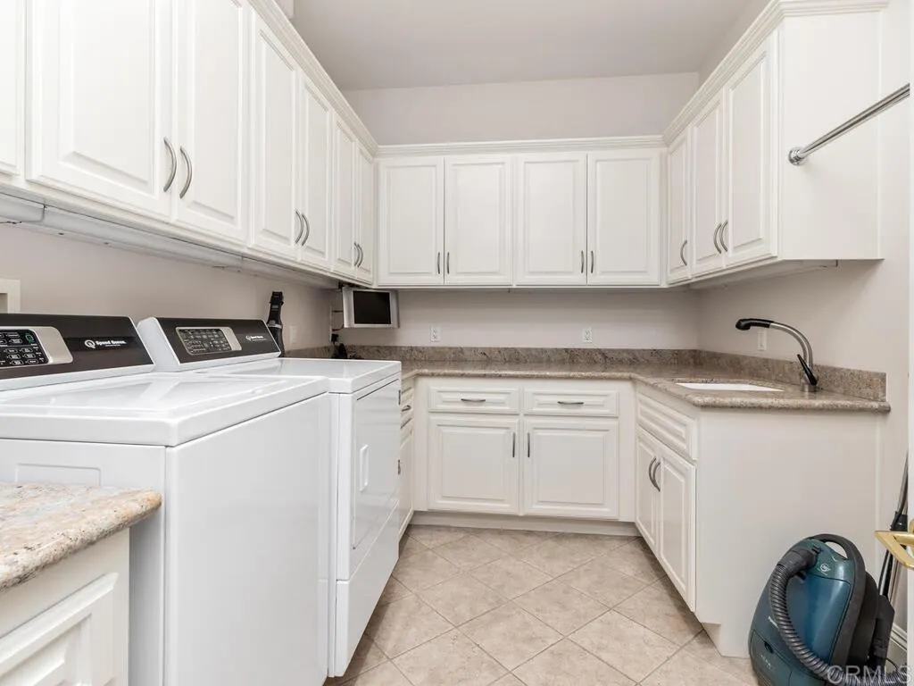 Bonsall, California 92003, United States, 4 Bedrooms Bedrooms, ,6 BathroomsBathrooms,Residential,Active,193596