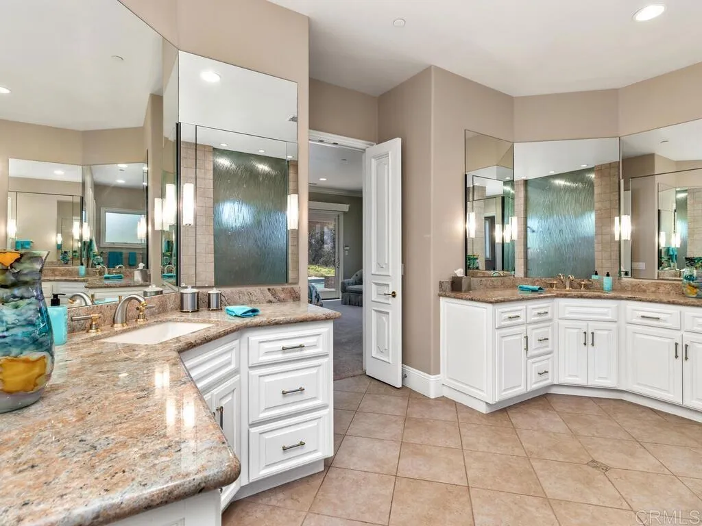 Bonsall, California 92003, United States, 4 Bedrooms Bedrooms, ,6 BathroomsBathrooms,Residential,Active,193596