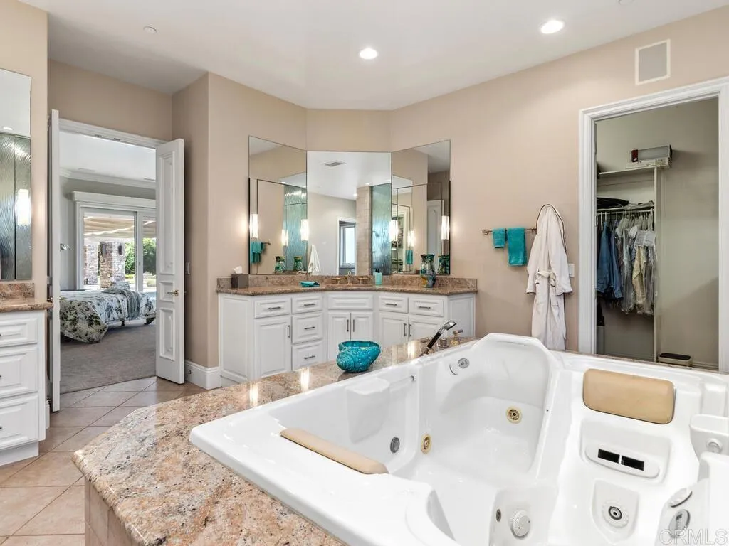 Bonsall, California 92003, United States, 4 Bedrooms Bedrooms, ,6 BathroomsBathrooms,Residential,Active,193596