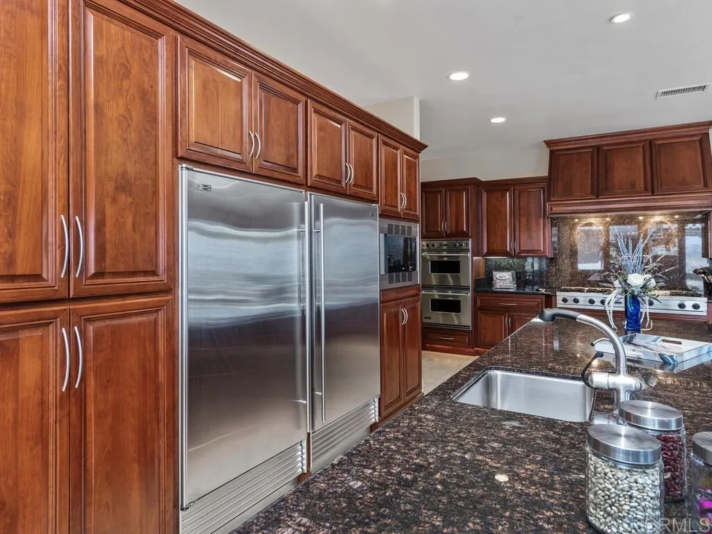 Bonsall, California 92003, United States, 4 Bedrooms Bedrooms, ,6 BathroomsBathrooms,Residential,Active,193596