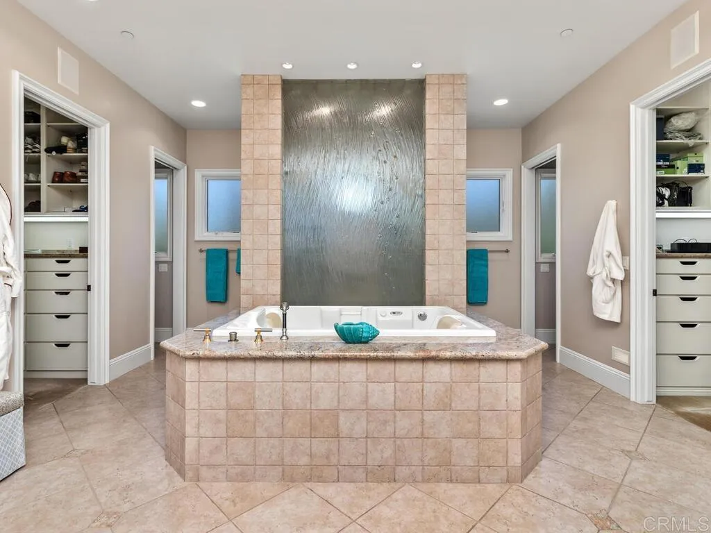 Bonsall, California 92003, United States, 4 Bedrooms Bedrooms, ,6 BathroomsBathrooms,Residential,Active,193596