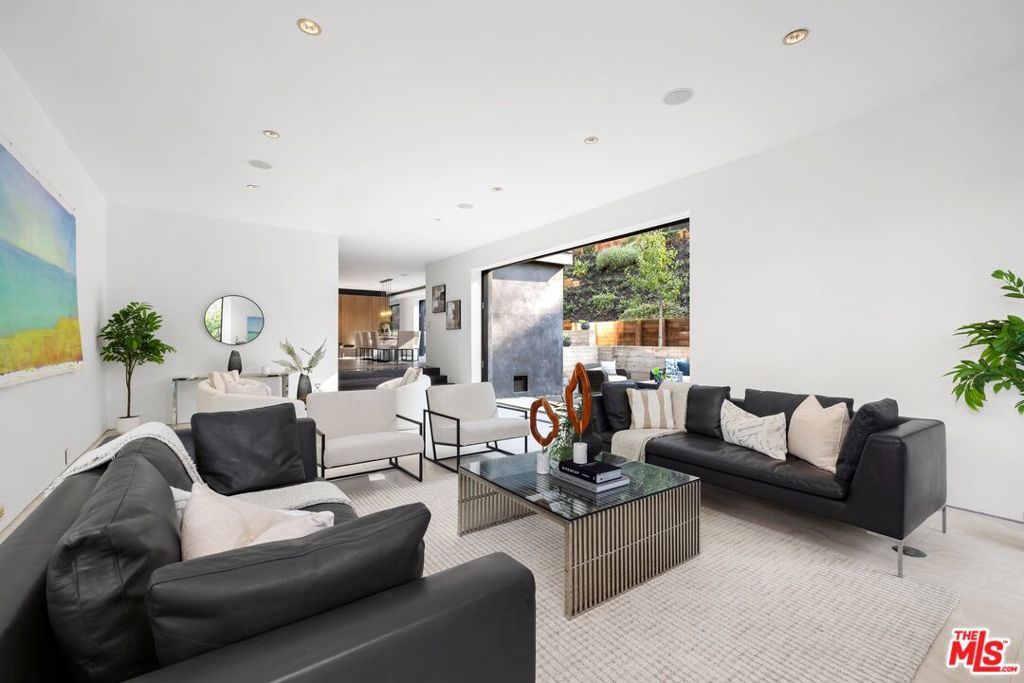 Photo of 10558 Fontenelle Way, Los Angeles, CA 90077 (MLS # 25625753)