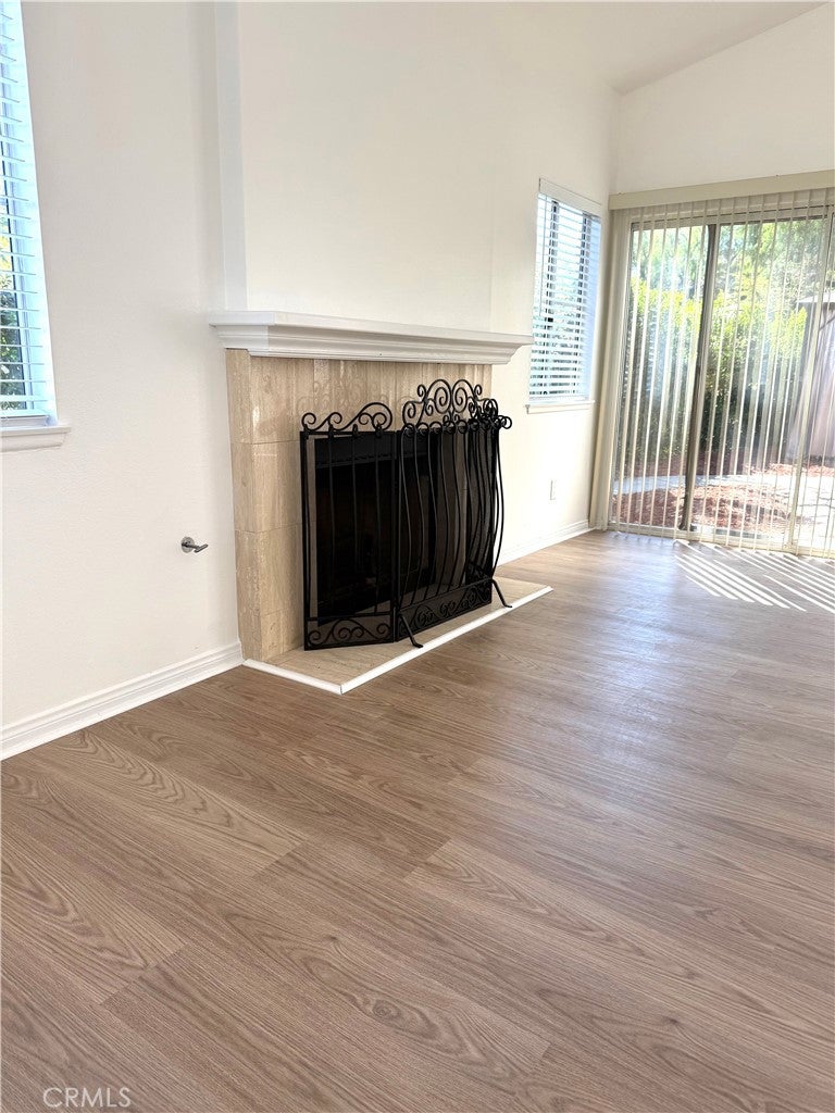 6906 Hastings