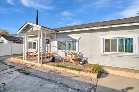 Photo of 26472 Western Avenue, Highland, CA 92346 (MLS # CV26079810)