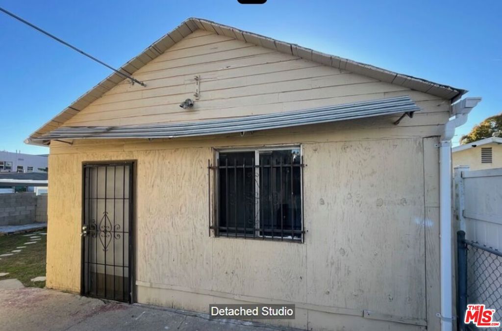 1185 N Normandie Avenue