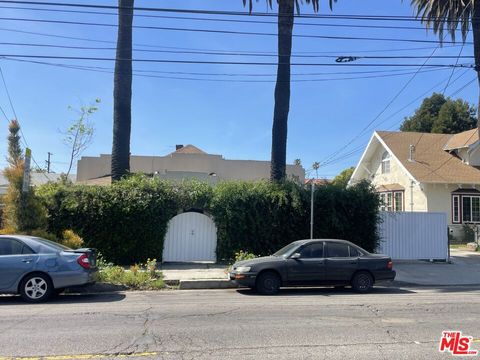 Photo of 1185 N Normandie Avenue, Los Angeles, CA 90029 (MLS # 26816651)