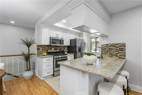 Photo of 25183 Oak Canyon Ln, Lake Forest, CA 92630 (MLS # OC26084632)