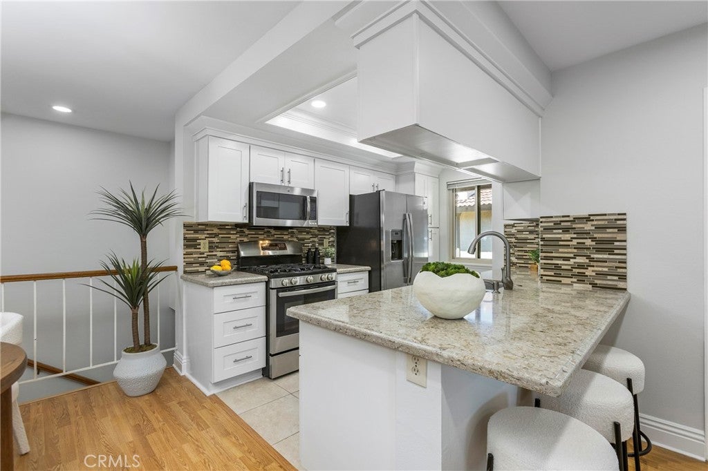 25183 Oak Canyon
