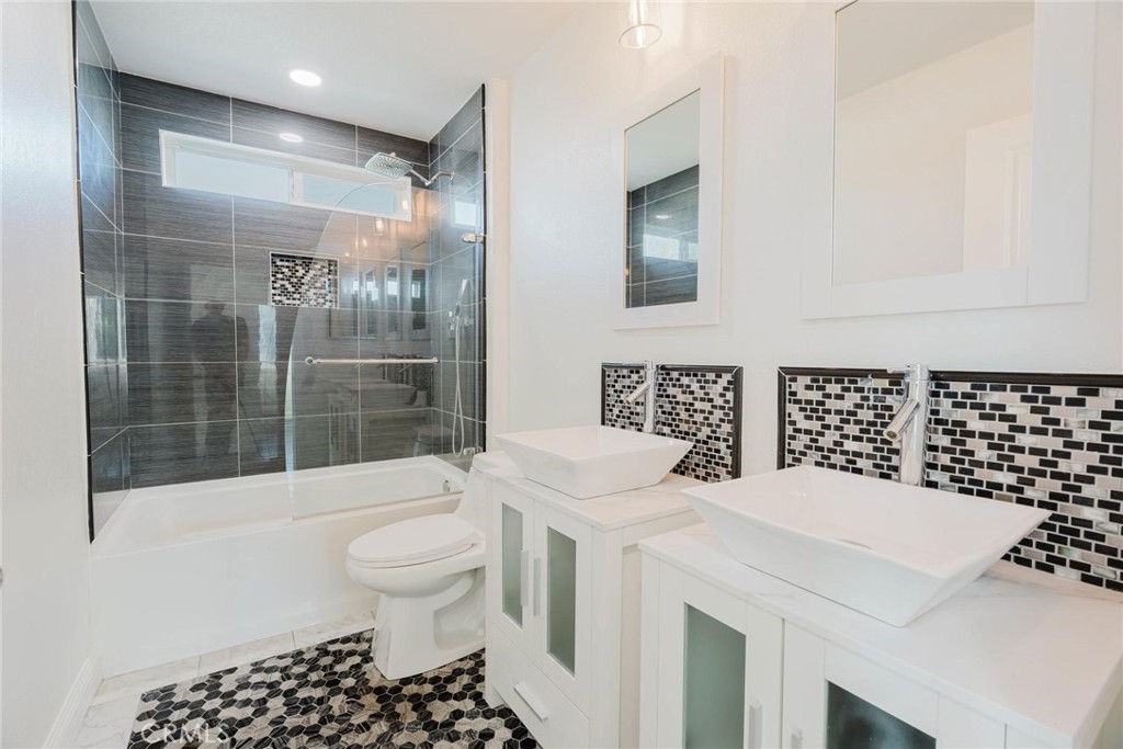 Custom Parker Road (CPRKR) - Residential