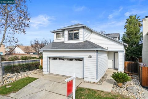 Photo of 975 975 Doeskin Ter Ter, Brentwood, CA 94513 (MLS # 41123151)
