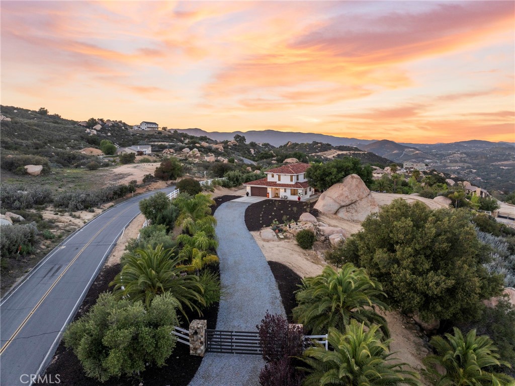 41950 Hacienda Dr