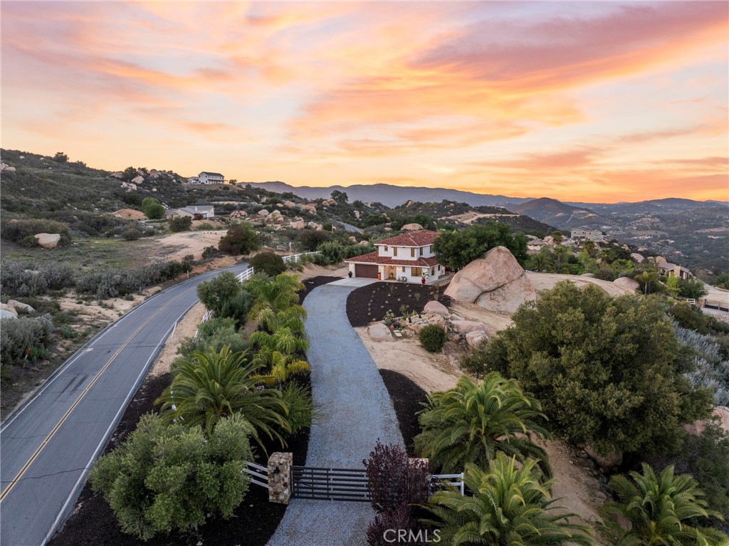41950 Hacienda Dr