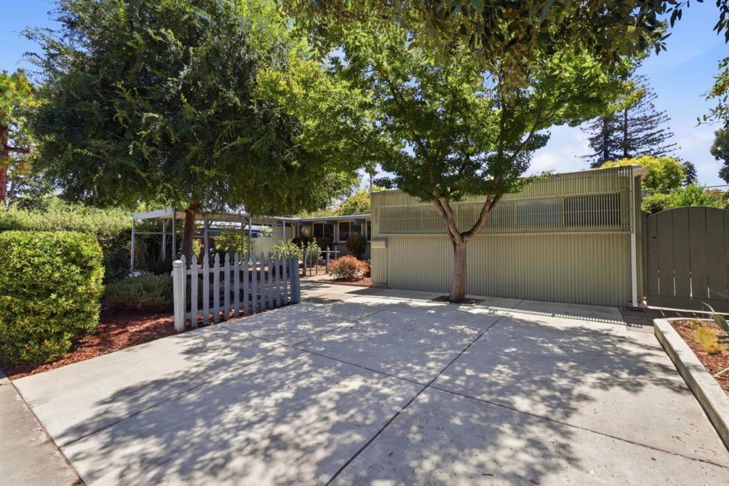 256 E Charleston Road