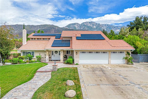 Photo of 263 REVERE Street, Upland, CA 91784 (MLS # CV26195380)