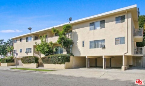Photo of 4803 Elmwood Avenue, Los Angeles, CA 90004 (MLS # 26104771)