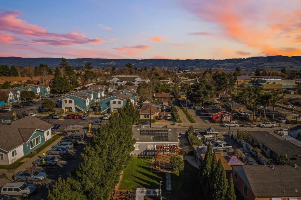 listing image 130721070581132772687