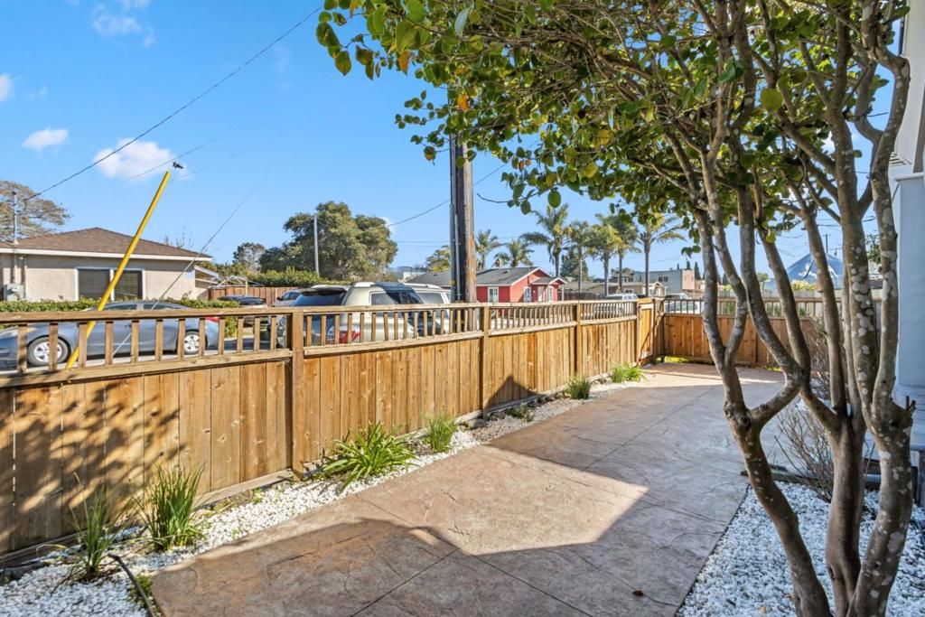 listing image 130728719251947083900
