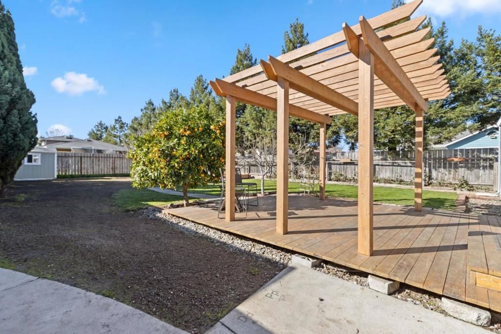 listing image 130729034885773919308