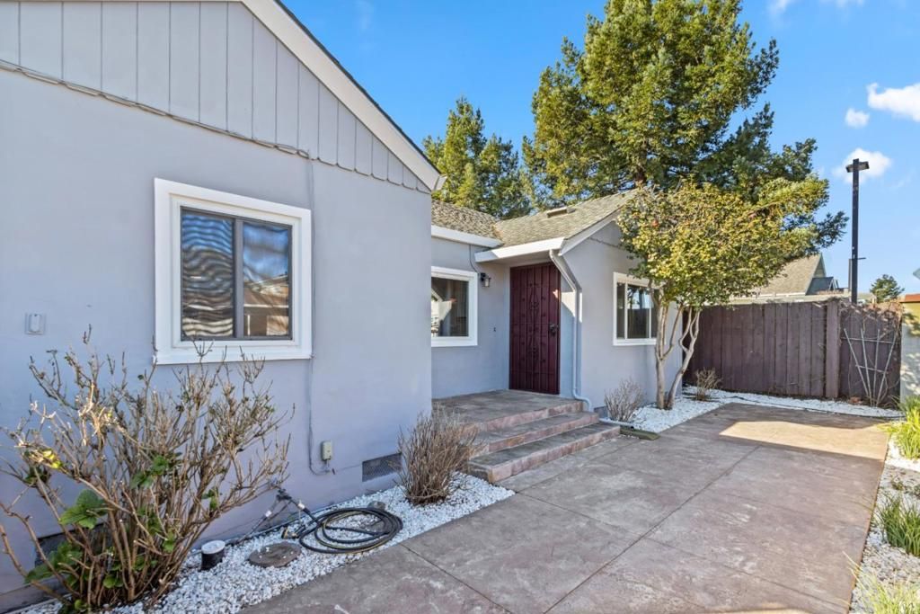 listing image 130729312881344419815